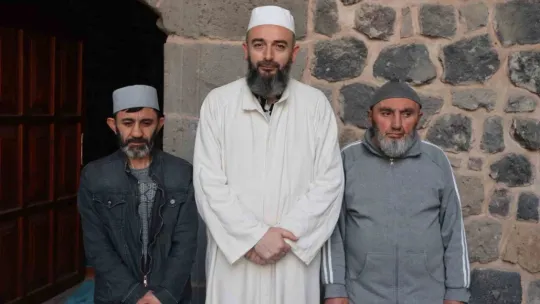 774 yıllık medresede itikafa girdiler