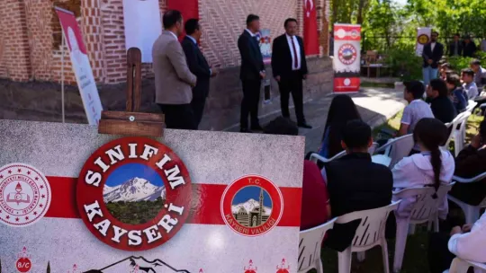 880 yıllık tarihi yerinde öğrendiler