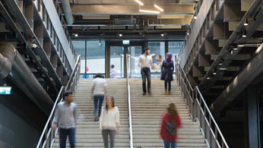 AGÜ, dünya üniversiteleri arasında ilk 200'de