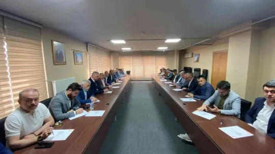 AK Parti'de ilçe başkanları toplantısı