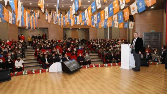 AK Parti'den Melikgazi'nin 2021 yılı hizmetlerine büyük alkış