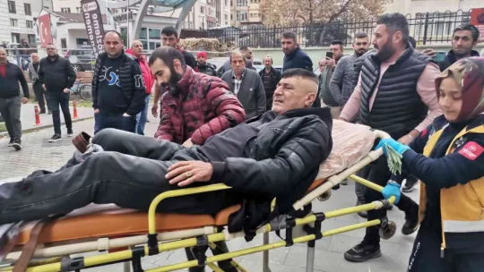 Alacak verecek meselesi kanlı bitti: 2 yaralı