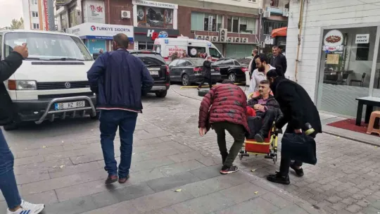 Alacak verecek meselesi kanlı bitti: 2 yaralı