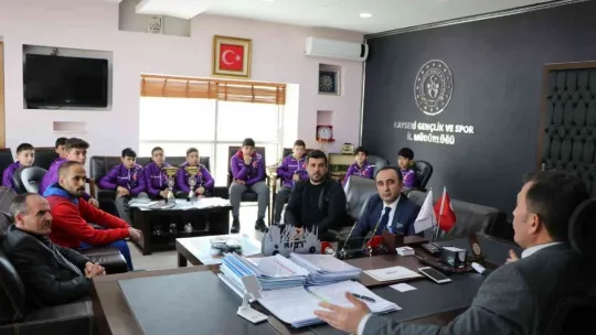 Ali İhsan Kabakcı şampiyonları ağırladı