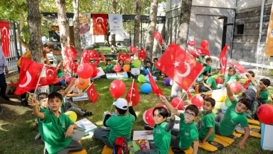 Altıntepe Semt Kütüphanesi'nde ilkokul öğrencilerine özel etkinlik