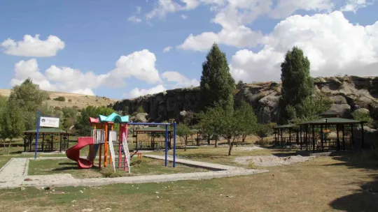 Altyapı çalışmaları tamamlanan Güllüce Mahallesi yeni sosyal donatılarına kavuştu