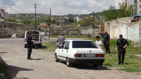 Annesi ve tanımadığı kadını yaralayan şahıs yakalandı