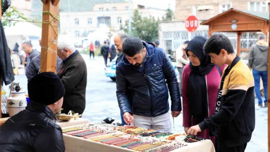 Antika Pazarı tutkuya dönüştü