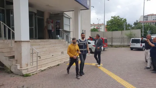 Aranan şahıslara 40 ekip ve 106 personelle eş zamanlı operasyon