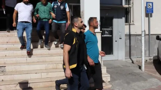 Aranan şahıslara 93 polis ile eş zamanlı operasyon: 20 gözaltı