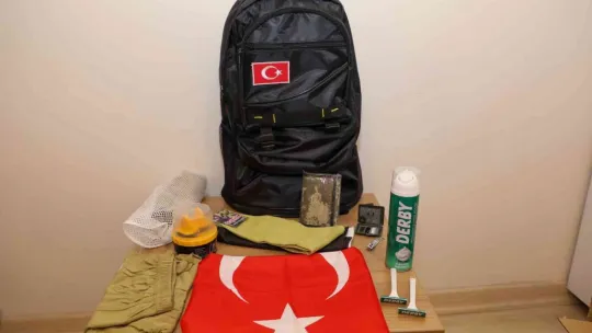 Asker adaylarına Talas'tan çanta hediyesi