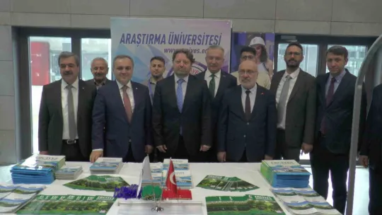 Anadolu Üniversiteleri tanıtım fuarı AGÜ'de yapıldı