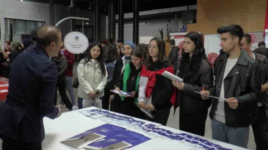 Anadolu Üniversiteleri tanıtım fuarı AGÜ'de yapıldı