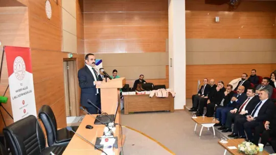 Gurbetçilerden Kayseri'deki öğrencilere kaban ve ayakkabı yardımı