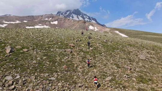 Avrupa'nın en yüksekte biten VK Yarışı Erciyes'te koşuldu