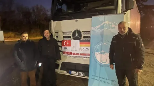 Avrupadaki Kayserililerden Deprem Bölgesi'ne Jeneratör ve Tıbbi Yardım