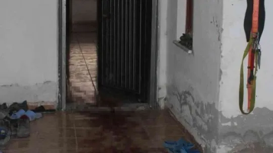 Aynı evde kalan işçiler birbirini bıçakladı: 1 ölü, 1 yaralı