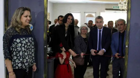 Babannenin torununa yıllarca yaptığı kıyafetler sergilendi