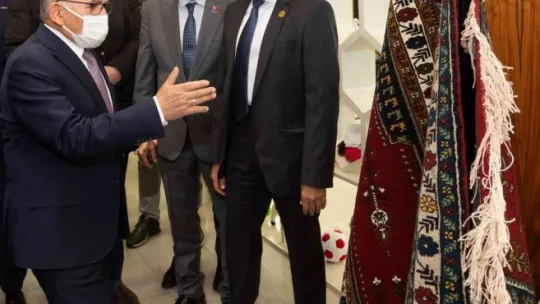BAE Büyükelçisi'nden KAYMEK kursiyerlerine destek