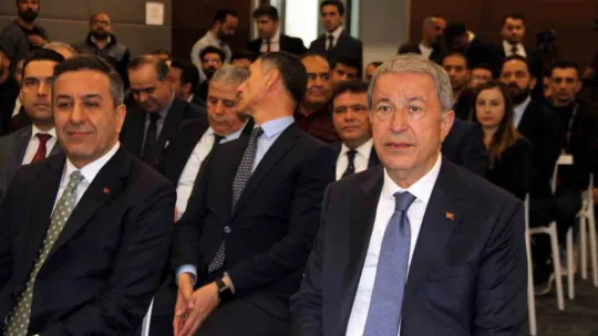 Bakan Akar: 'Faaliyetleri başarıyla devam ettirebilmek için her alanda güçlü olmaktan başka çare yok'