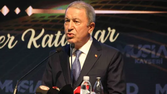 Bakan Akar: 'Haince yapılan eylemlere karşı, ahlaksızlara karşı, Kur'an yakan şerefsizlere karşı Türkiye var'