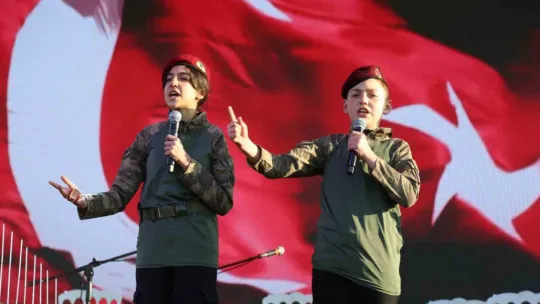 Bakan Akar: 'Hiçbir işçinin hakkını yedirmedik yedirmeyeceğiz'