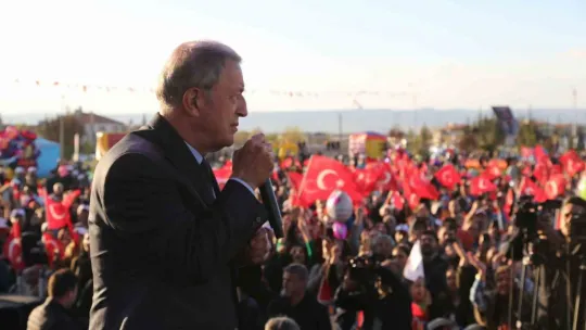 Bakan Akar: 'Hiçbir işçinin hakkını yedirmedik yedirmeyeceğiz'