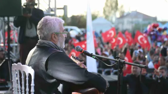 Bakan Akar: 'Hiçbir işçinin hakkını yedirmedik yedirmeyeceğiz'