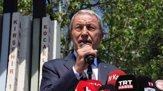 Bakan Akar: 'Terör örgütü seçimleri umut olarak görüyor'