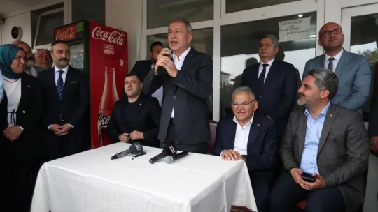 Bakan Akar, Seyir Terası'nda Bünyan'ı izledi