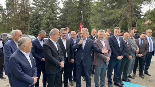 Bakan Akar'dan Kayseri Şeker'e ziyaret