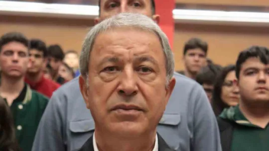Bakan Akar, 'Taş Mektep'lilerle buluştu