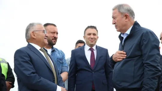 Bakan Akar ile Başkan Büyükkılıç'tan eni havalimanı incelemesi
