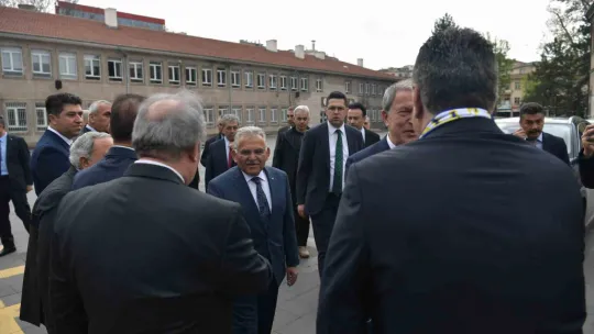 Bakan Akar Kayseri Lisesi Öğrencileriyle Buluştu