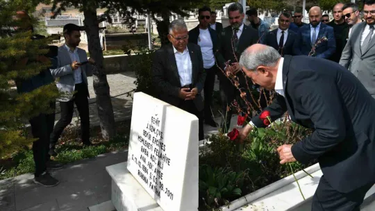 Bakan Akar, Kayseri'de ilgi odağı