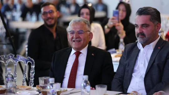 Bakan Akar ve Başkan Büyükkılıç muhtarlarla görüştü
