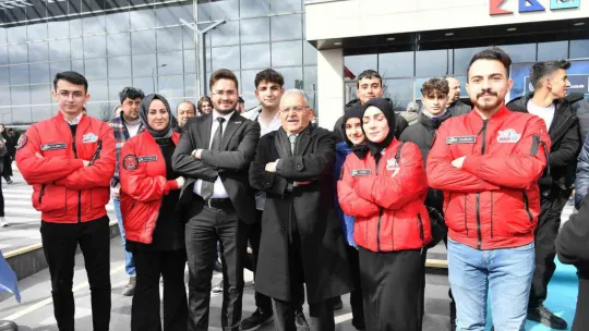 Bakan Kacır'dan Başkan Büyükkılıç'a 'Alper Gezeravcı' teşekkürü