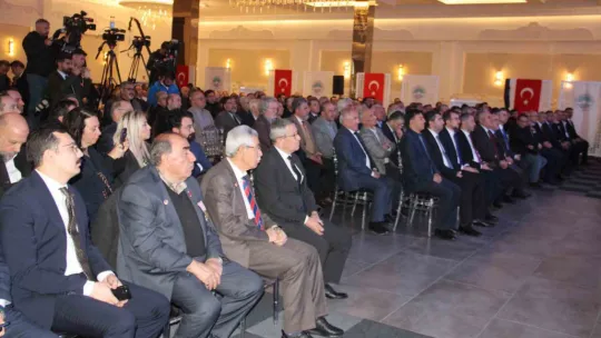 Bakan Kacır, Kayserili sanayicilerle bir araya geldi