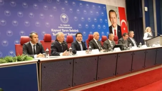 Bakan Kirişci: 'İHA'ları, SİHA'ları, o robotları kullanan insanların gıdaya ve beslenmeye ihtiyacı olduğunu unutmayalım'