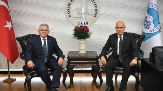 Bakan Kirişci'den Başkan Büyükkılıç'a ziyaret
