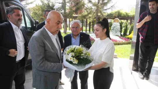 Bakan Kirişci'den Başkan Büyükkılıç'a Ziyaret