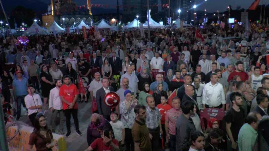 Bakan Özhaseki: 'Darbe girişimine kalkanlar o ağlayan adamın güya rüyada gördüğü sapkınlıklara peşkeş çekerek kendilerinden geçtiler'