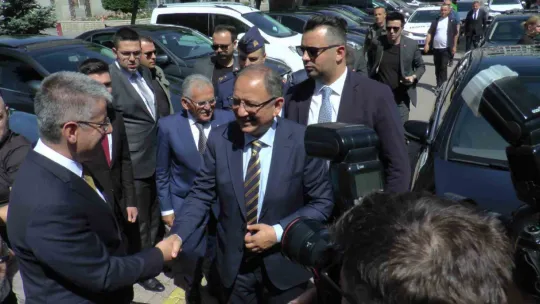 Bakan Özhaseki: 'Gelişiyoruz, büyüyoruz ve bu durum düşmana korku salıyor'