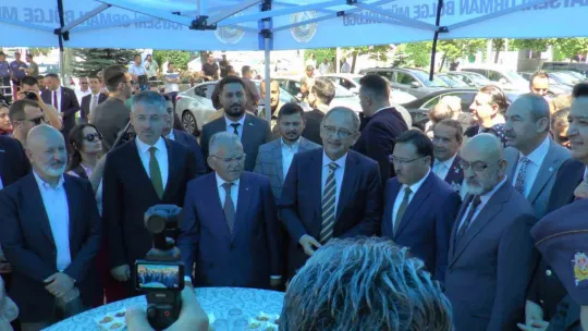 Bakan Özhaseki: 'Gelişiyoruz, büyüyoruz ve bu durum düşmana korku salıyor'