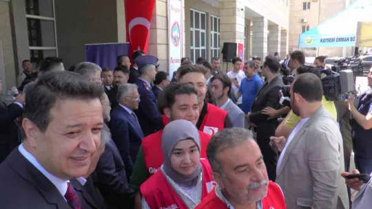 Bakan Özhaseki: 'Gelişiyoruz, büyüyoruz ve bu durum düşmana korku salıyor'