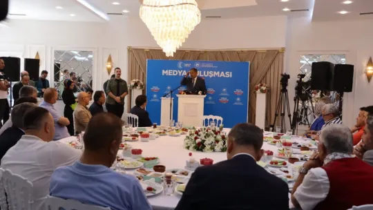 Bakan Özhaseki: 'İstanbul'da 1 buçuk milyon bağımsız birim çok riskli gözüküyor. 600 bini ilk etapta yıkılacak konutlar olarak önümüzde duruyor'