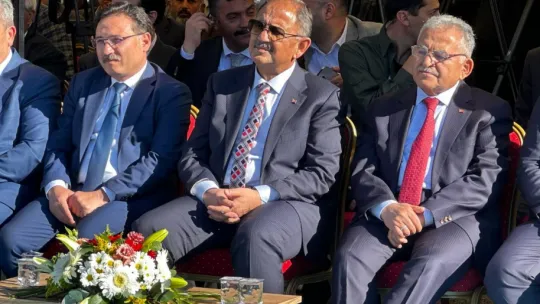 Bakan Özhaseki: 'Türkiye'deki fitne örgütlerinin hepsinin canına okuduk, toprağa gömdük'