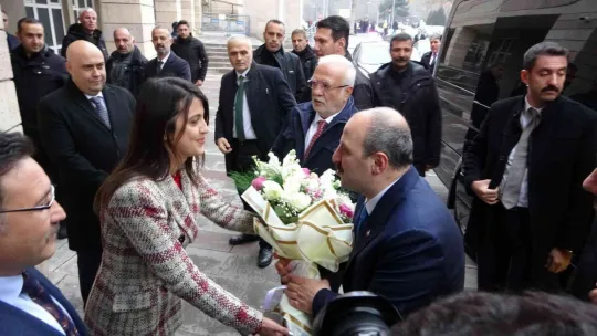 Bakan Varank'tan Vali Çiçek'e ziyaret