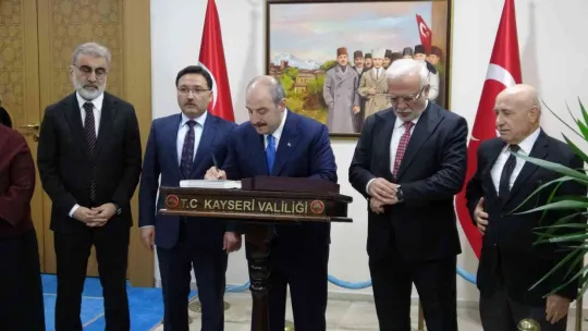 Bakan Varank'tan Vali Çiçek'e ziyaret