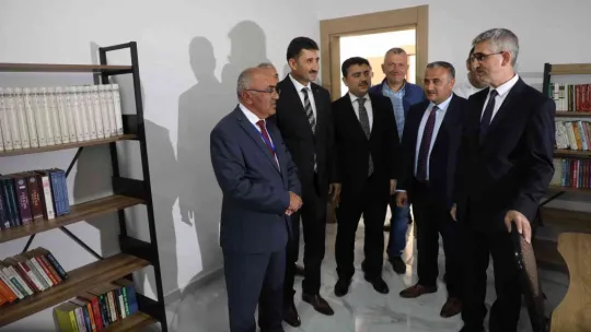 Bakan Yardımcısı Yılmaz, Develi'de okul açılışlarına katıldı